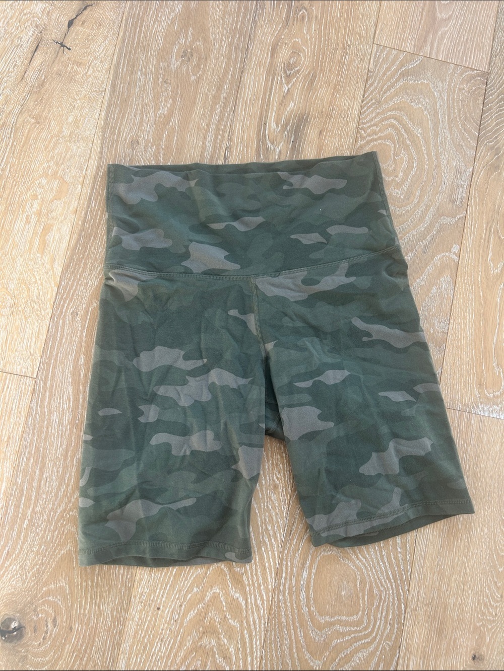 Old Navy Camouflage Balance Legging Bike Shorts